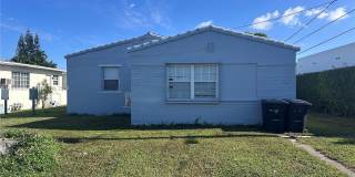 2125 Bay Dr Gallery 1