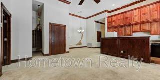 124 W Oklahoma Avenue Gallery 19