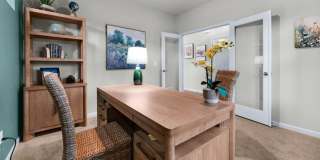 Furnished 3 Bed/Office Luxury Model Home on Westside Gallery 9