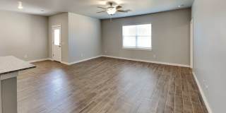 4 Bedroom 2 Bathroom 2 Car Garage Home in Oakdale School District Gallery 8