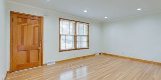Stunning 4BE/2.5BA home  at corner lot single story home! Gallery 6