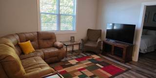 1117 Greenwood Alley Gallery 19