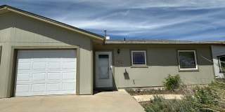 3 Bedroom 2 Bathroom Duplex available to rent in Farmington Gallery 1