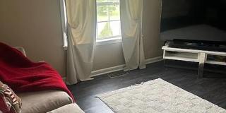 Room in 5 Bedroom Home in Lithonia Gallery 1