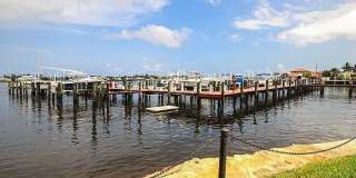 160 Yacht Club 206 Way Gallery 31