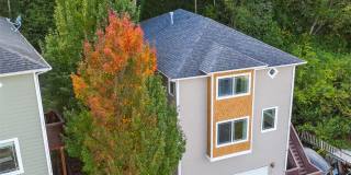 Spacious 4-Bedroom Home with Scenic Views & Versatile Living Spaces Gallery 1