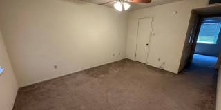 1BR/1BA Condo Near Campus Gallery 3