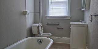 Large 3 Bedroom newly updated house for rent! Gallery 6