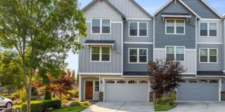 Beautiful Gated Fisher’s Landing Townhome with 4 Bedrooms, Gas Fireplace & Central AC Beautiful Gated Fisher’s Landing Townhome with 4 Bedrooms, Gas Fireplace & Central AC Gallery 1