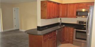 4215 S 57th Avenue Gallery 3