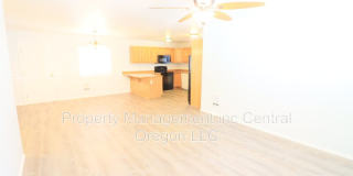 2010 NE Full Moon Dr Gallery 9