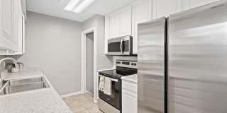 Quaint 4 Bed Cap Cod in Kettering Gallery 11