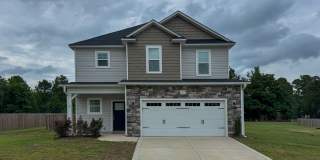 Beautiful 3 Bed 2.5 Bath Home in Raeford Gallery 1