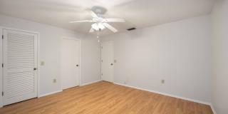 Beautiful Must See!! 3/2 Plus Sunroom & Garage!!  Gated Community!! Gallery 28