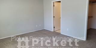 1114 NE Beaumont Ln Gallery 10