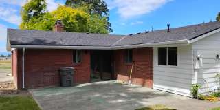 Refurbished home with Basement and large yard Gallery 17