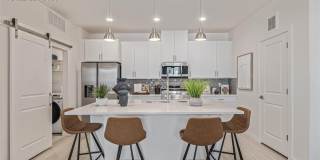 Victory Ridge 2 bedroom with garage! Gallery 4