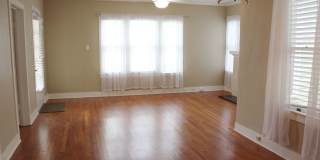 QUINTESSENTIAL ALAMO HEIGHTS COTTAGE Gallery 8