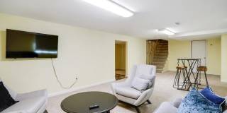 9724 ADMIRALTY Drive Gallery 23