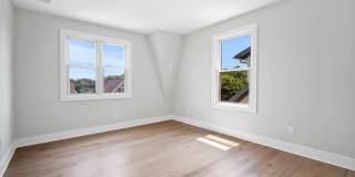 115 E Elm Street Gallery 14