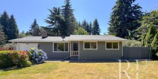 Renovated Poulsbo Home with A/C, & Covered Outdoor Living Gallery 1