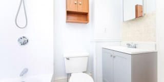 21 Hawthorne St. Gallery 7