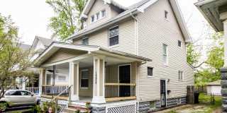 3 bedroom home near Edgewater Park Gallery 1