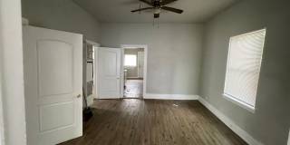 2 bedroom, 1 bath Gallery 5