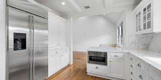 Beautiful Two-Story Burbank Home with Pool, Hardwood Floors & Guest House Gallery 26