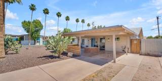 Modern 4BR Scottsdale Home w/ Guest Suite, EV Charger, Huge Backyard & Splash Pad Gallery 8