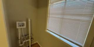 MOVE IN SPECIAL! HALF OFF FIRST MONTH!! Gallery 14