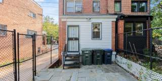 2835 4TH Street NE Gallery 25