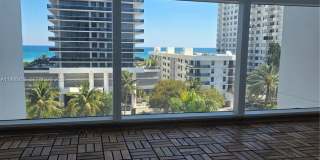 5880 Collins Ave Gallery 14