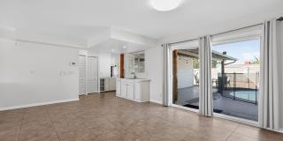 Charming 4BR House in Phoenix Gallery 8