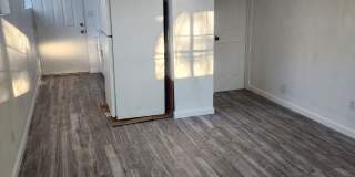 6116 Brooklyn Avenue (studio) Gallery 4