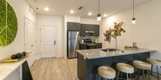 Broadstone Nob Hill Gallery 17