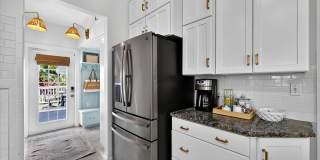 235 10TH AVENUE NE Gallery 37