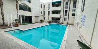 Tarzana Five Apartments Gallery 87