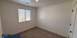 Townhome in South Desert Gallery 12