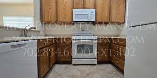 ~~Sun City Aliante 2 Bedroom + Den ~ 1200+ sq ft Gallery 3