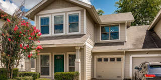 Two Bedroom Townhouse, Great Location! Gallery 3