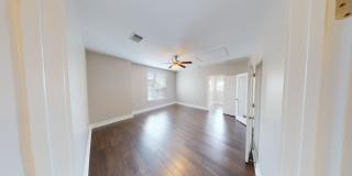 Gorgeous Condo in Edgewick - Minutes from Soco! Gallery 27