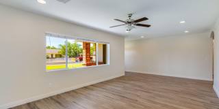 5002 E MITCHELL Drive Gallery 3