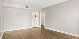 4250 Coldwater Canyon Apartments Gallery 9