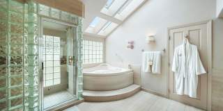 Large Custom Home on the Bay with Boat Dock Gallery 36