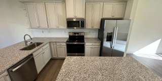 Room in 2 Bedroom Home at Cleburne Ave Gallery 15