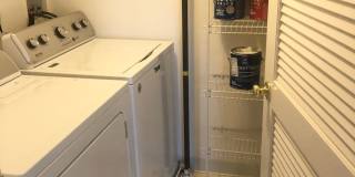 Bright Condo in Convenient Location Gallery 16