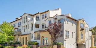 Gorgeous 2 Bed 2 Bath Dublin Townhome with Amenities! Centrally Located! Gallery 1
