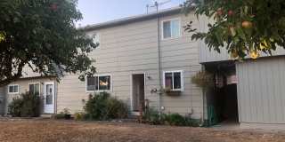 Large upstairs 2 bedroom apartment! Gallery 1