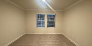 Room in 4 Bedroom Home at Memorial Pkwy Gallery 29